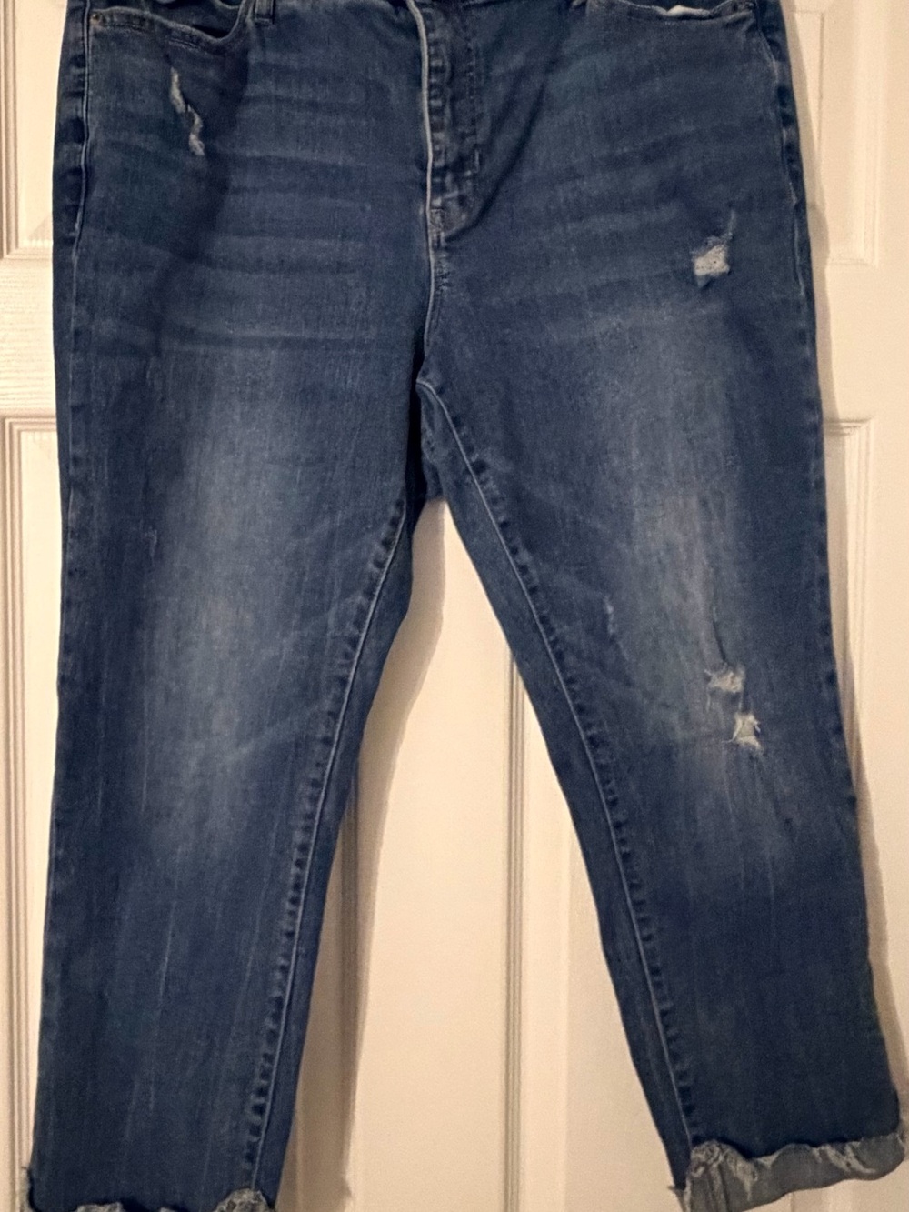 Nicole Miller Distressed Dark Blue Cropped Jeans